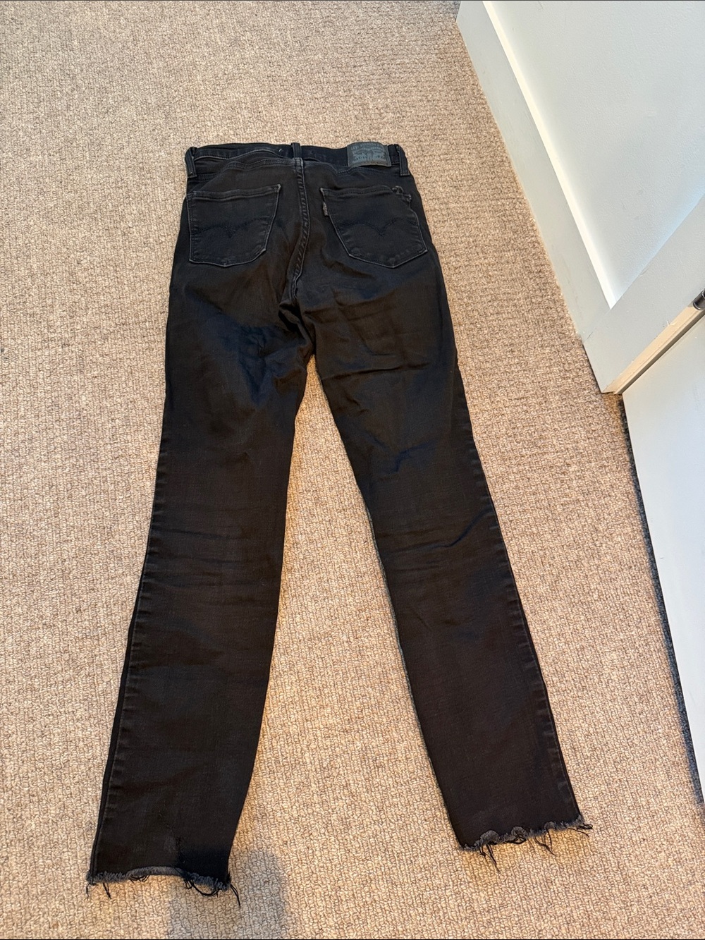 Levi's Black Straight-Leg Jeans with Raw Hem - Picture 4 of 5